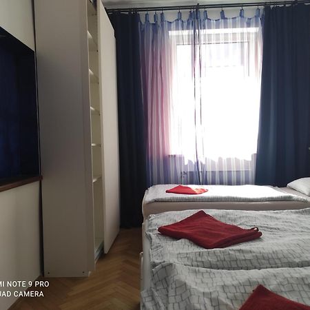Apartment Maximilian Bratislava Buitenkant foto