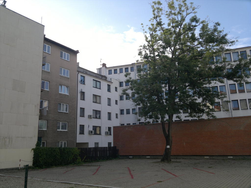 Apartment Maximilian Bratislava Buitenkant foto