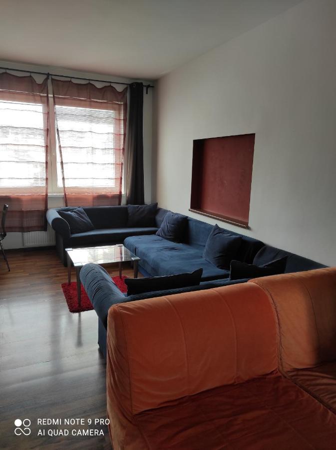Apartment Maximilian Bratislava Buitenkant foto