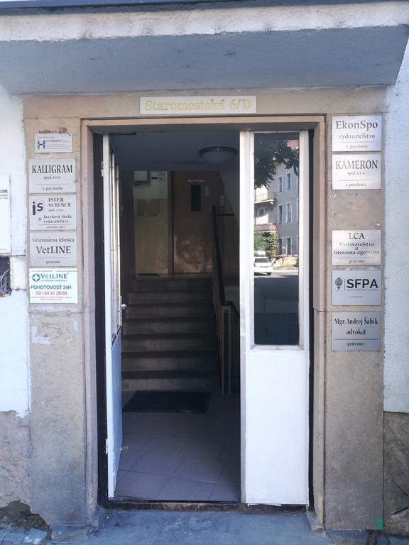 Apartment Maximilian Bratislava Buitenkant foto