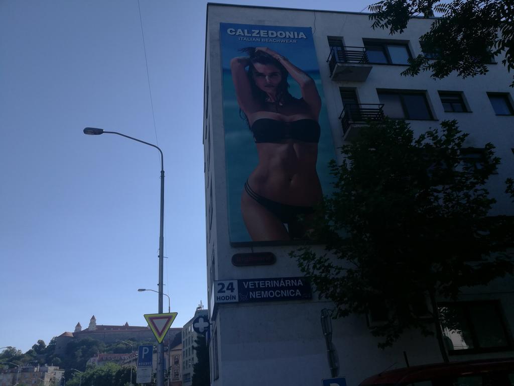 Apartment Maximilian Bratislava Buitenkant foto